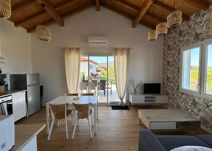 بيت للعطل Chez Celine Et Marc *