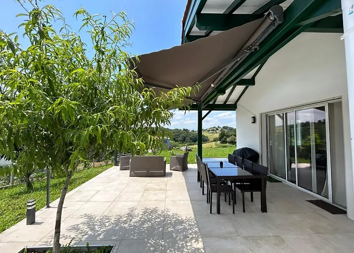 بيت للعطل Chez Celine Et Marc هاسبارن